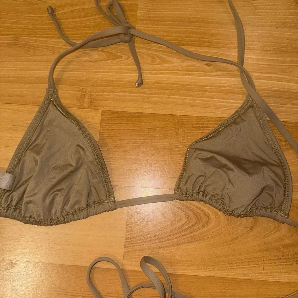 SKIMS Triangle Bikini Set in color Desert size Large New With Tags